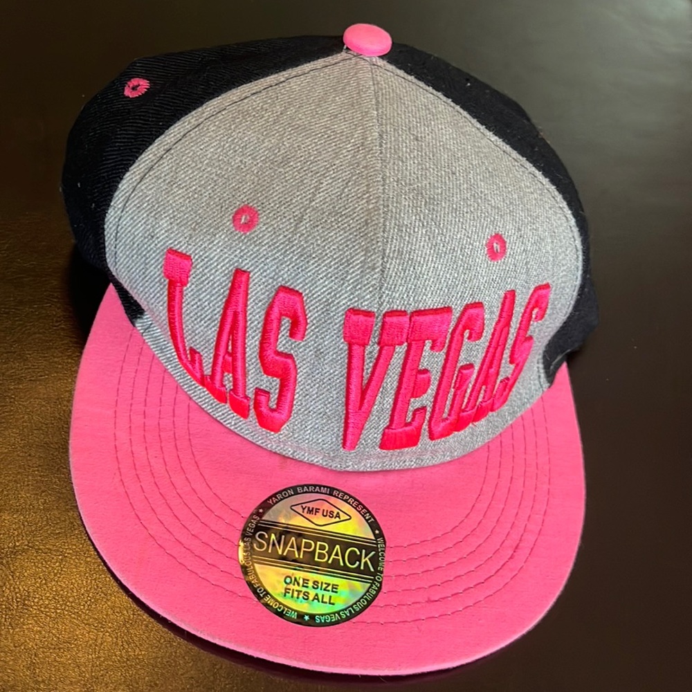 Snap back Las Vegas hat